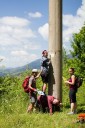 Dobrovolnické projekty na Ukrajině – jako je značení turistických tras v terénu – náleží k nejvýznamnějším brontosauřím aktivitám (foto Hnutí Brontosaurus)